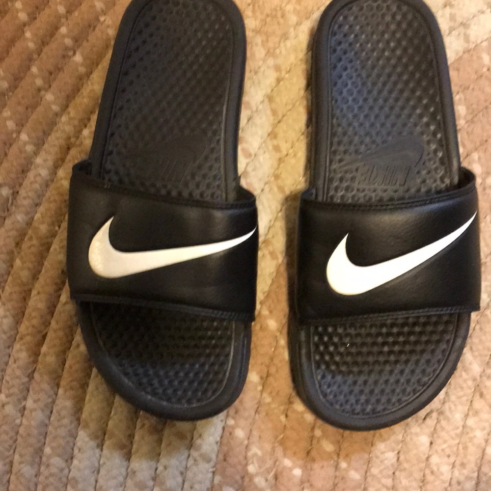 Nike slides